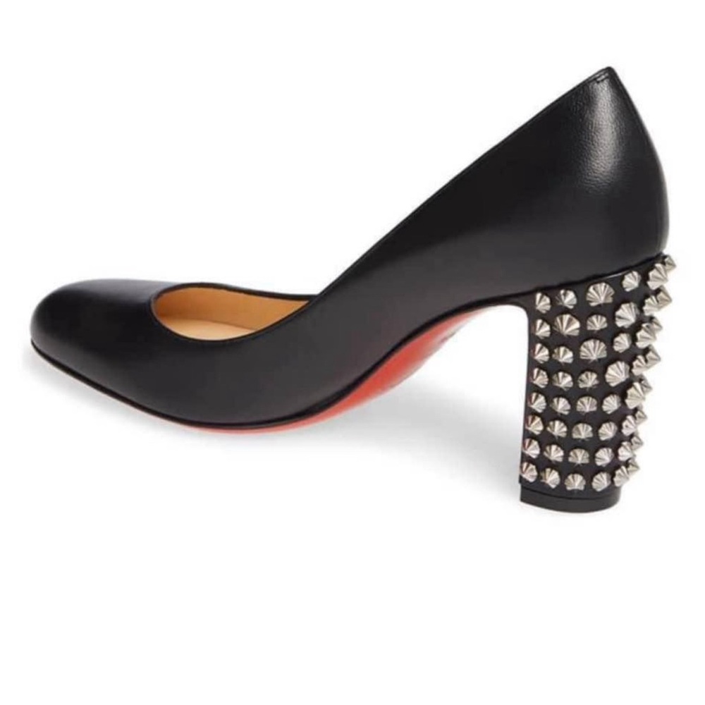 Christian Louboutin pump